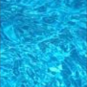 Meet your Posher, Esra